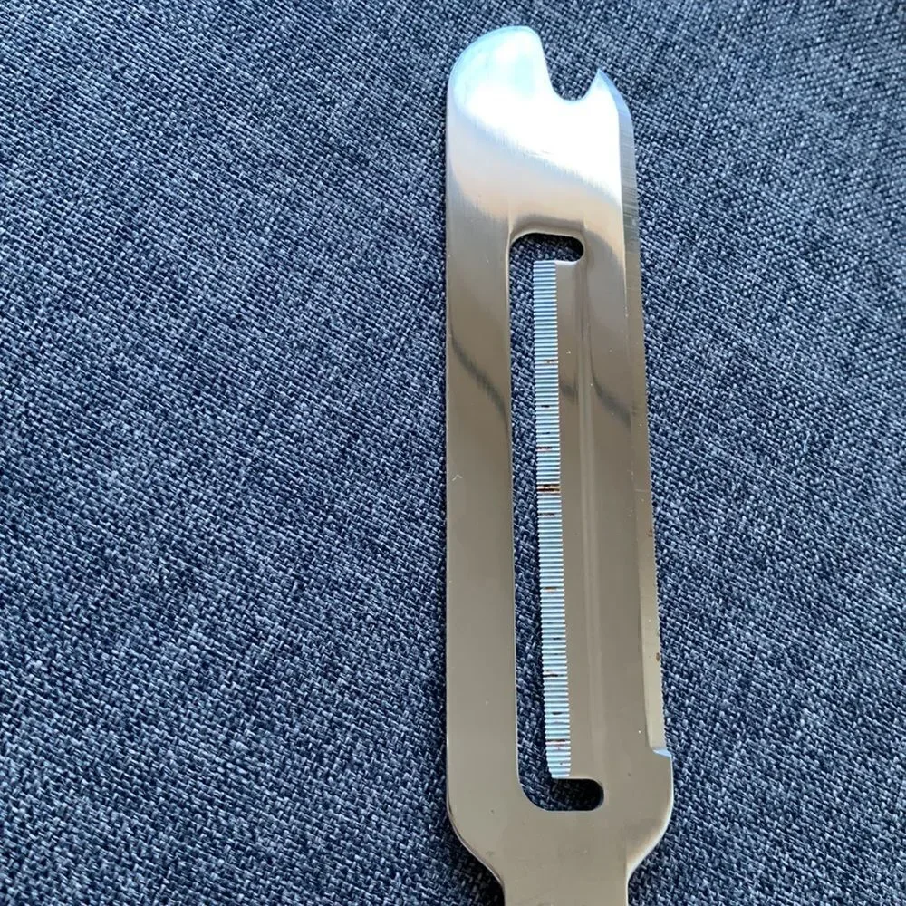 Pampered Chef Cheese Knife slicer with cover‎